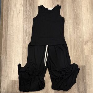 Black Sleeveless Top and Pants lounge Set